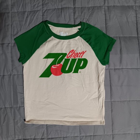 Cherry 7-UP Officially Licensed Women T-Shirt XS Cream Green Baby Tee Retro 7up - Picture 1 of 6